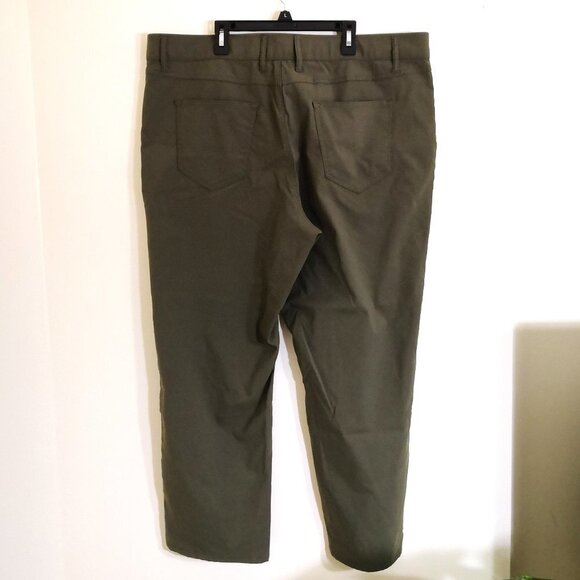 Weatherproof Vintage Men's Performance Weather-Flex Flatfront Pant Jungle Green - Picture 4 of 4